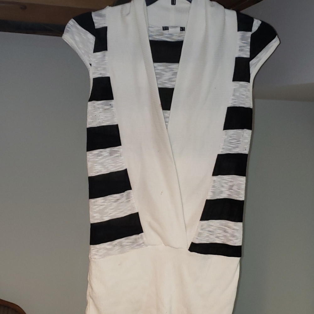 Sleeveless sweater